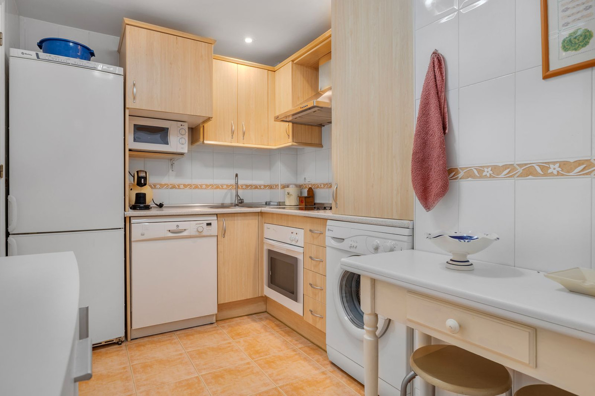 Appartement te koop in Benalmadena Costa | 2 slaapkamers H5407168