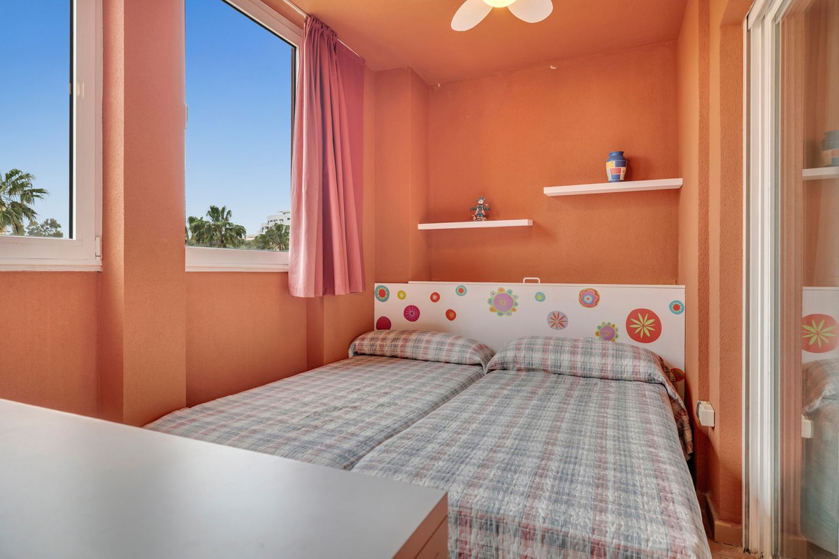 Appartement te koop in Benalmadena Costa | 2 slaapkamers H5407168