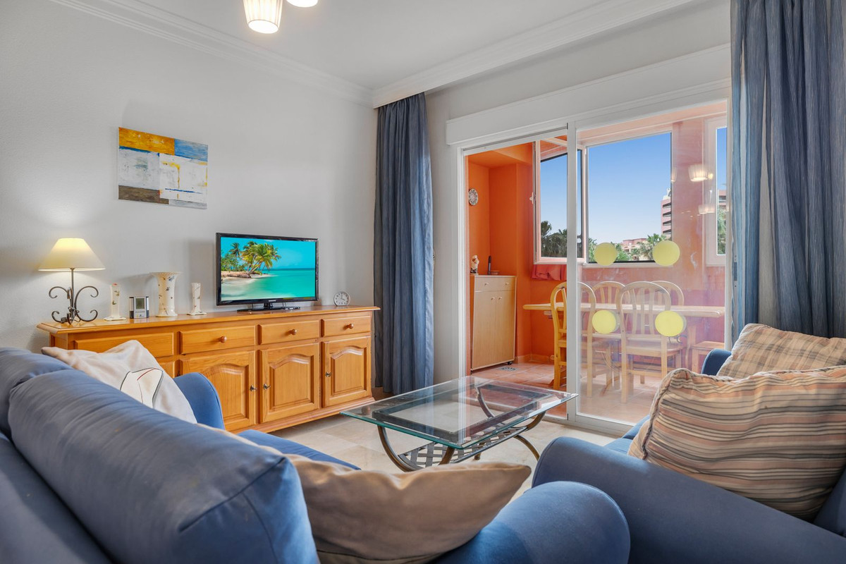 Appartement te koop in Benalmadena Costa | 2 slaapkamers H5407168