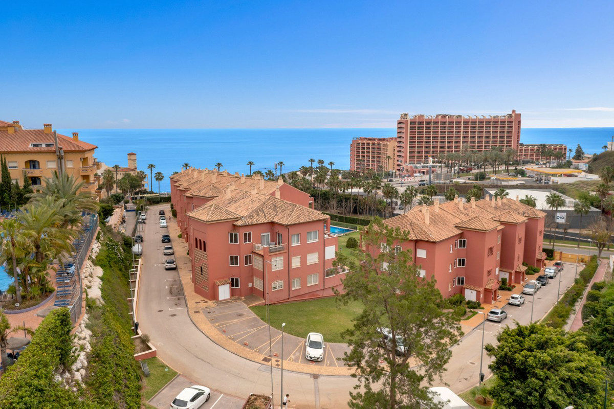 Appartement te koop in Benalmadena Costa | 2 slaapkamers H5407168