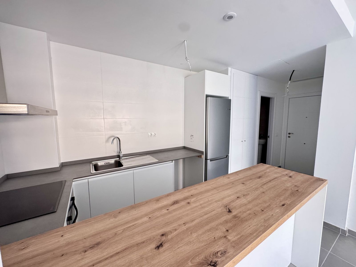 Appartement te koop in Benalmadena Costa | 2 slaapkamers H5443981