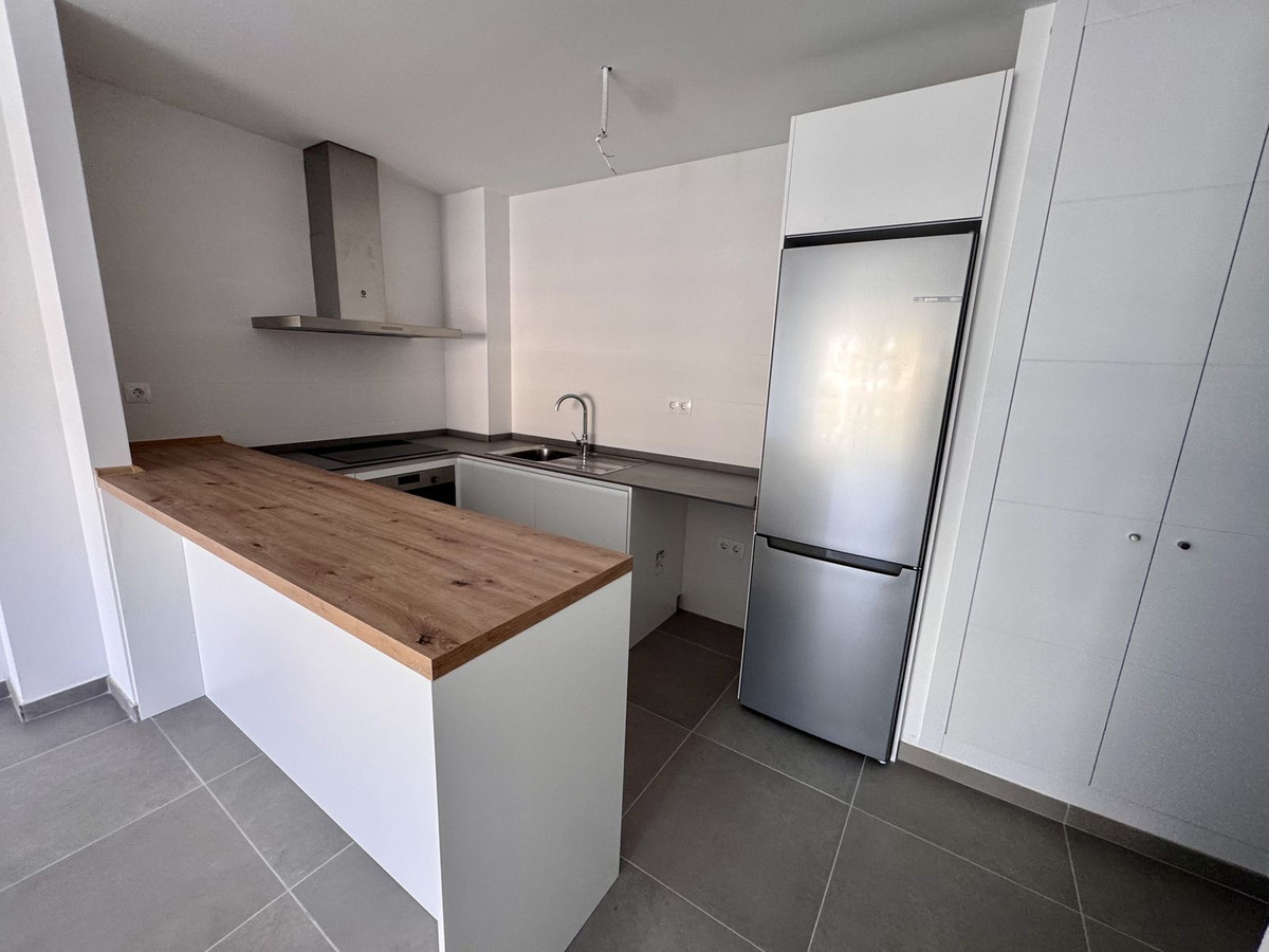 Appartement te koop in Benalmadena Costa | 2 slaapkamers H5443981