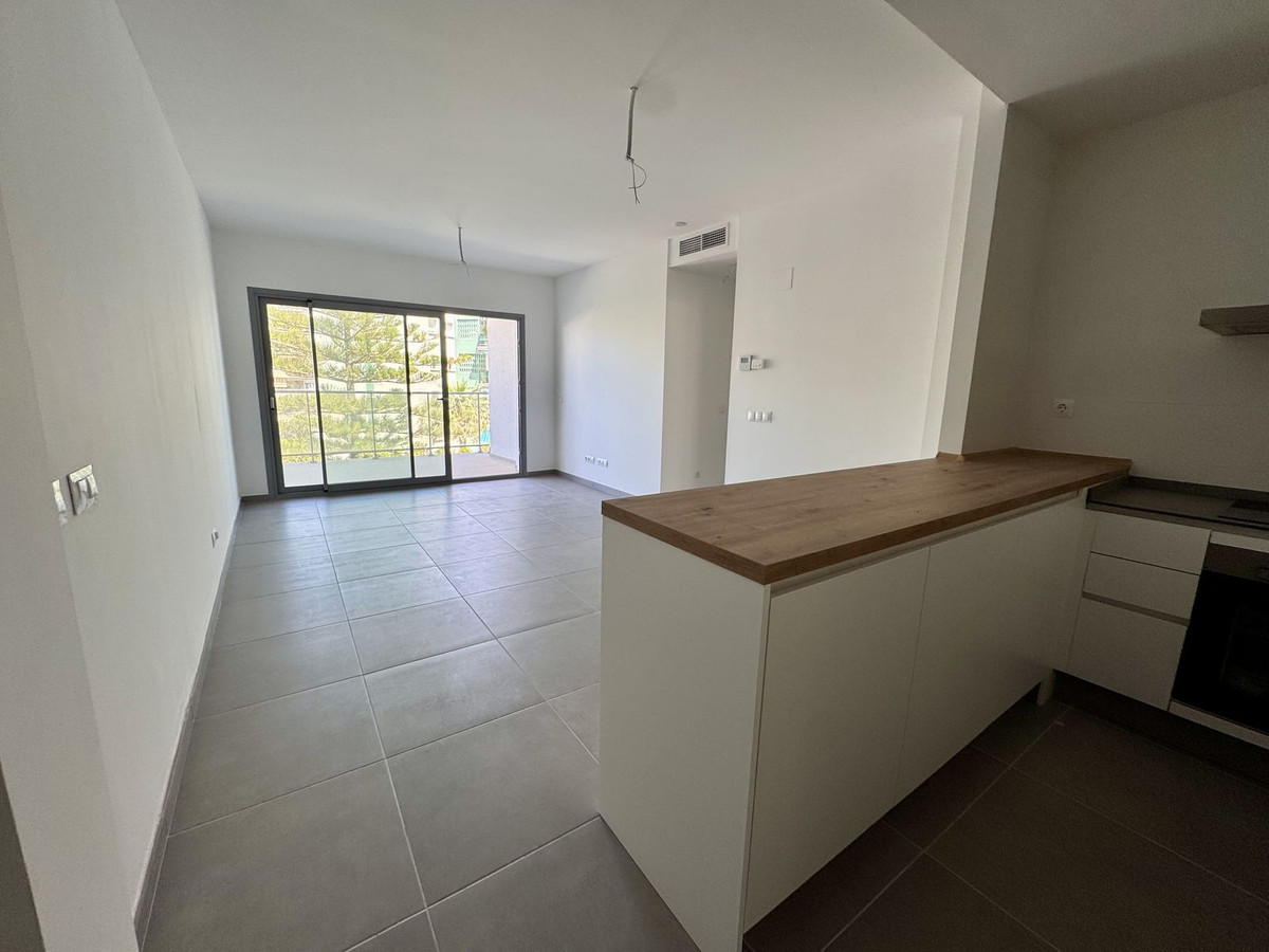 Appartement te koop in Benalmadena Costa | 2 slaapkamers H5443981