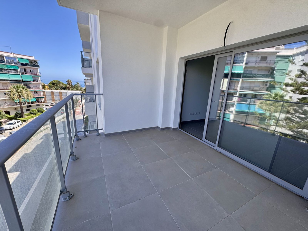 Appartement te koop in Benalmadena Costa | 2 slaapkamers H5443981