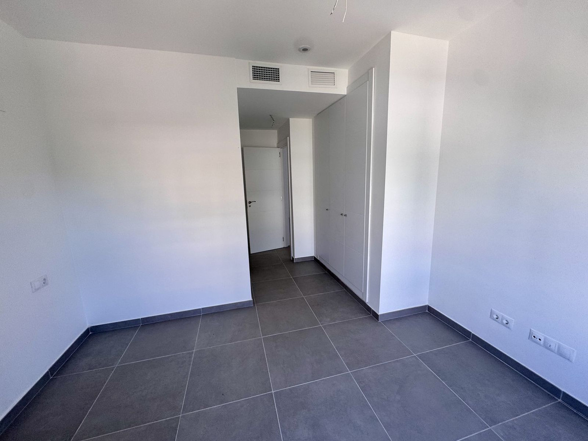 Appartement te koop in Benalmadena Costa | 2 slaapkamers H5443981