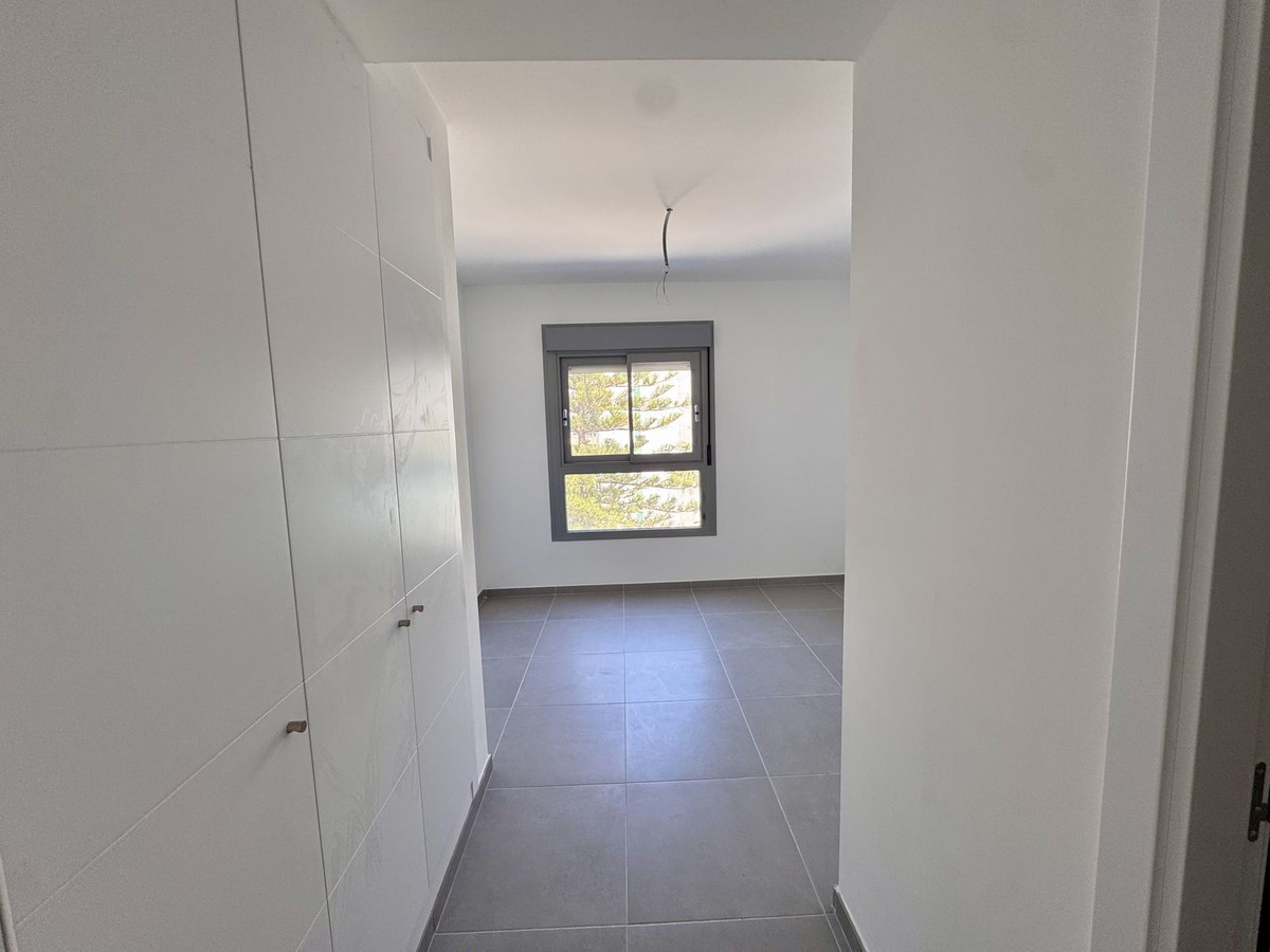 Appartement te koop in Benalmadena Costa | 2 slaapkamers H5443981
