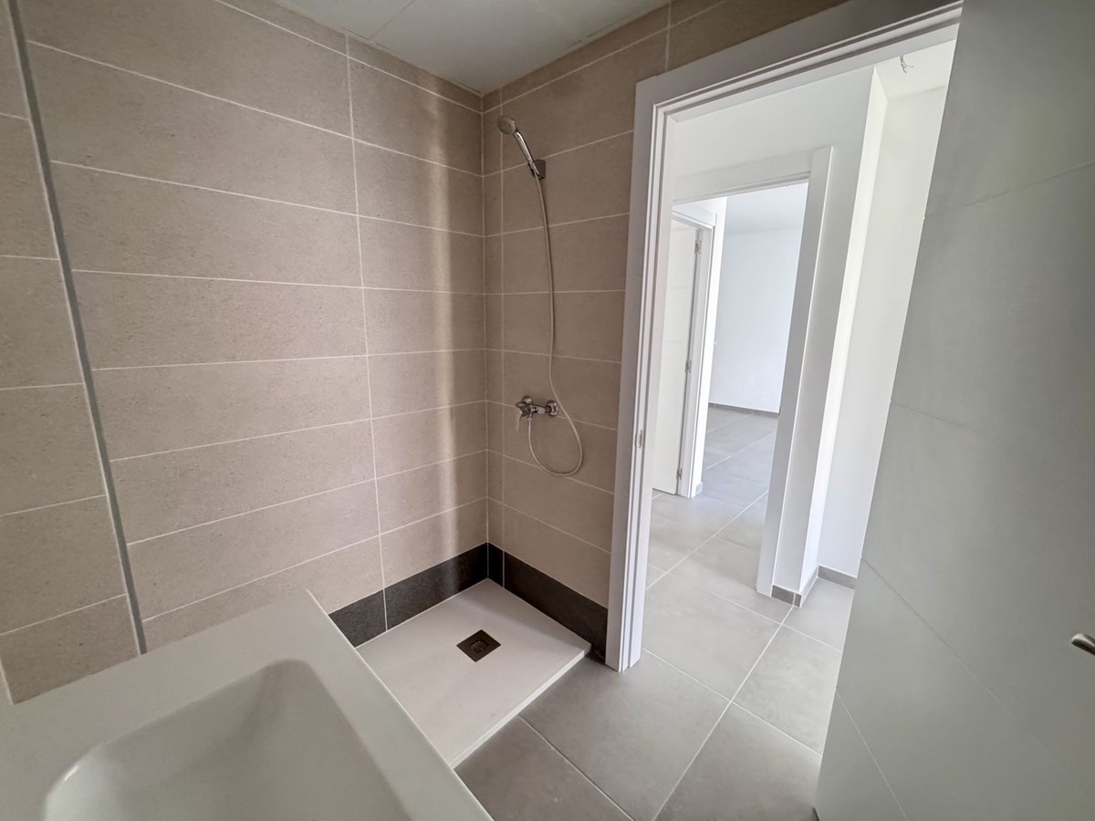 Appartement te koop in Benalmadena Costa | 2 slaapkamers H5443981