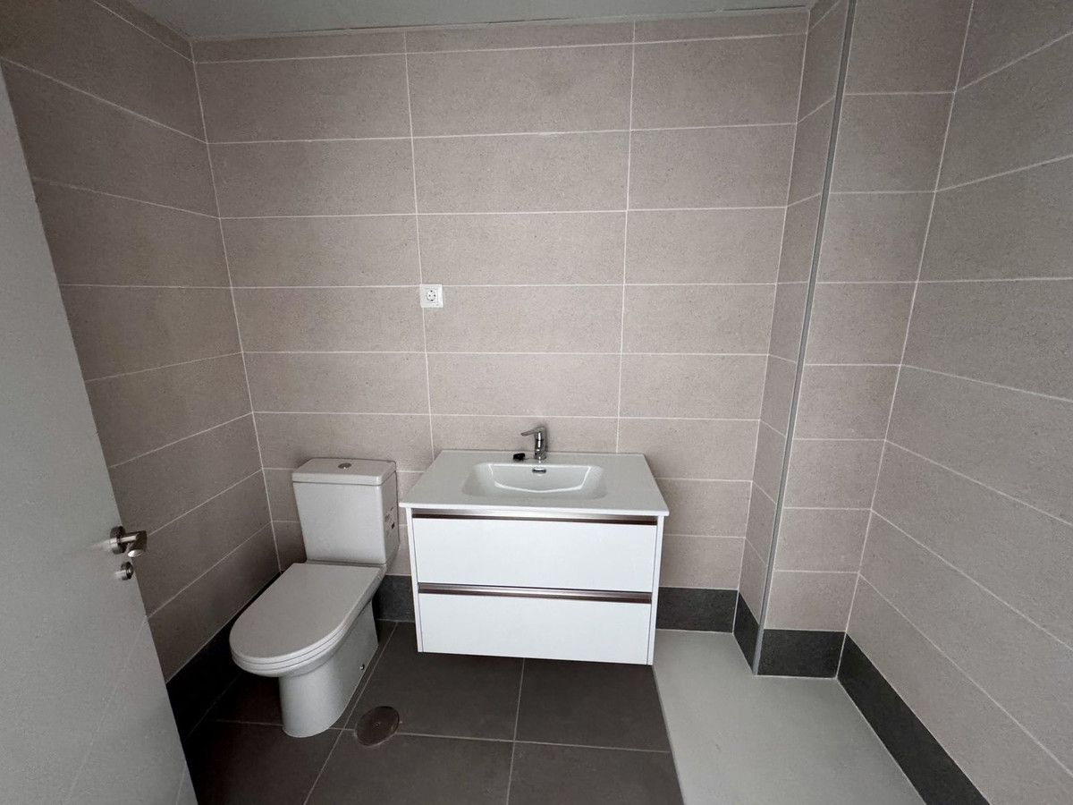 Appartement te koop in Benalmadena Costa | 2 slaapkamers H5443981