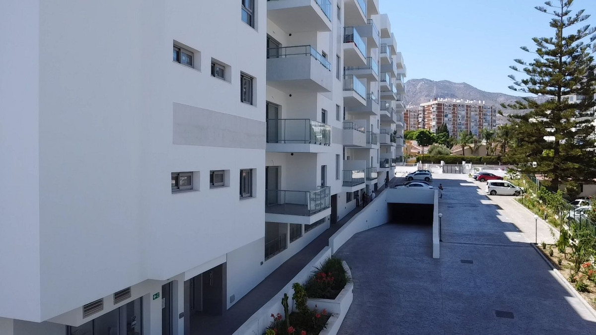 Appartement te koop in Benalmadena Costa | 2 slaapkamers H5443981