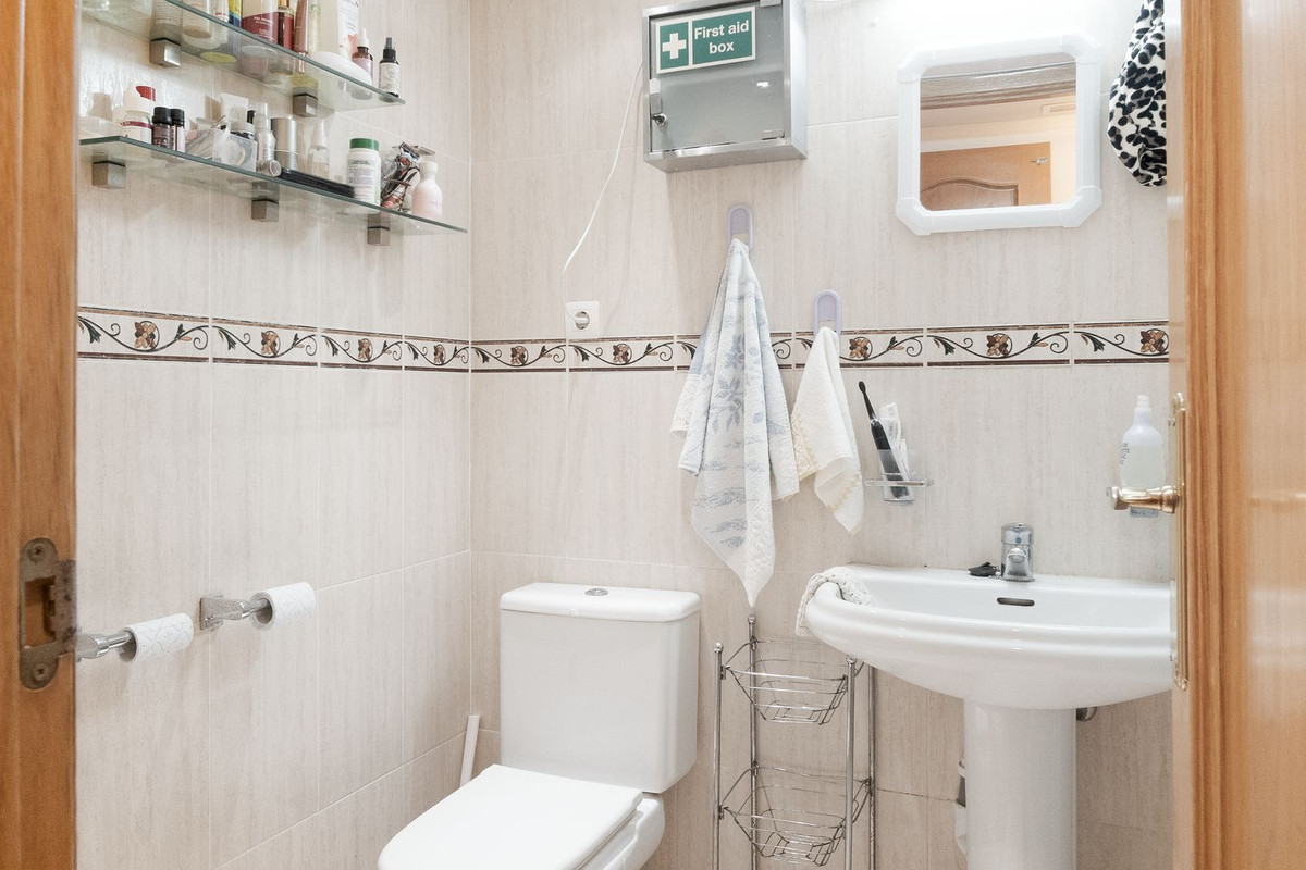 Appartement te koop in Benalmadena Costa | 2 slaapkamers H5447116