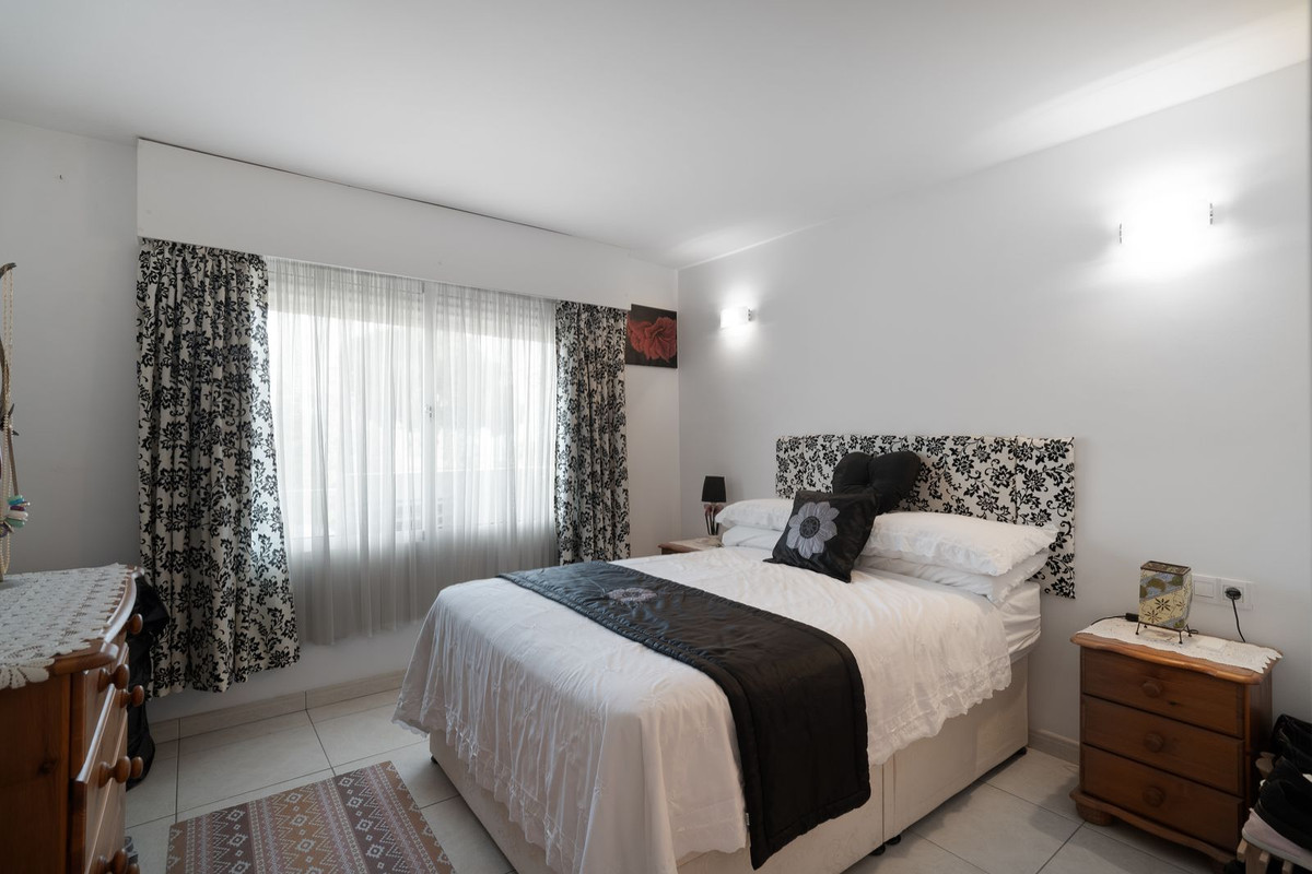 Appartement te koop in Benalmadena Costa | 2 slaapkamers H5467756