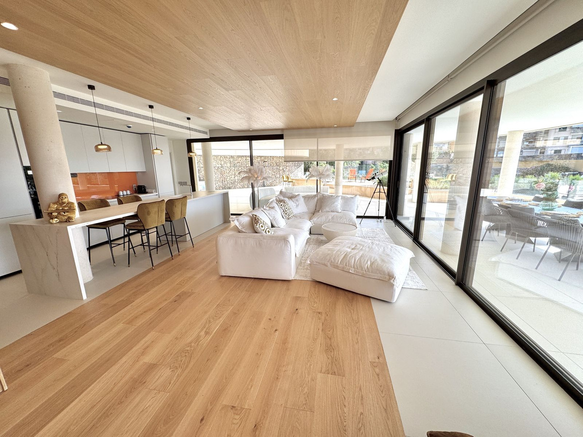 Appartement te koop in Benalmadena Costa | 3 slaapkamers H5476909