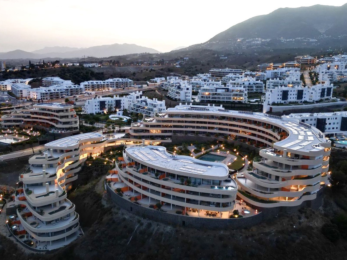 Appartement te koop in Benalmadena Costa | 3 slaapkamers H5476909