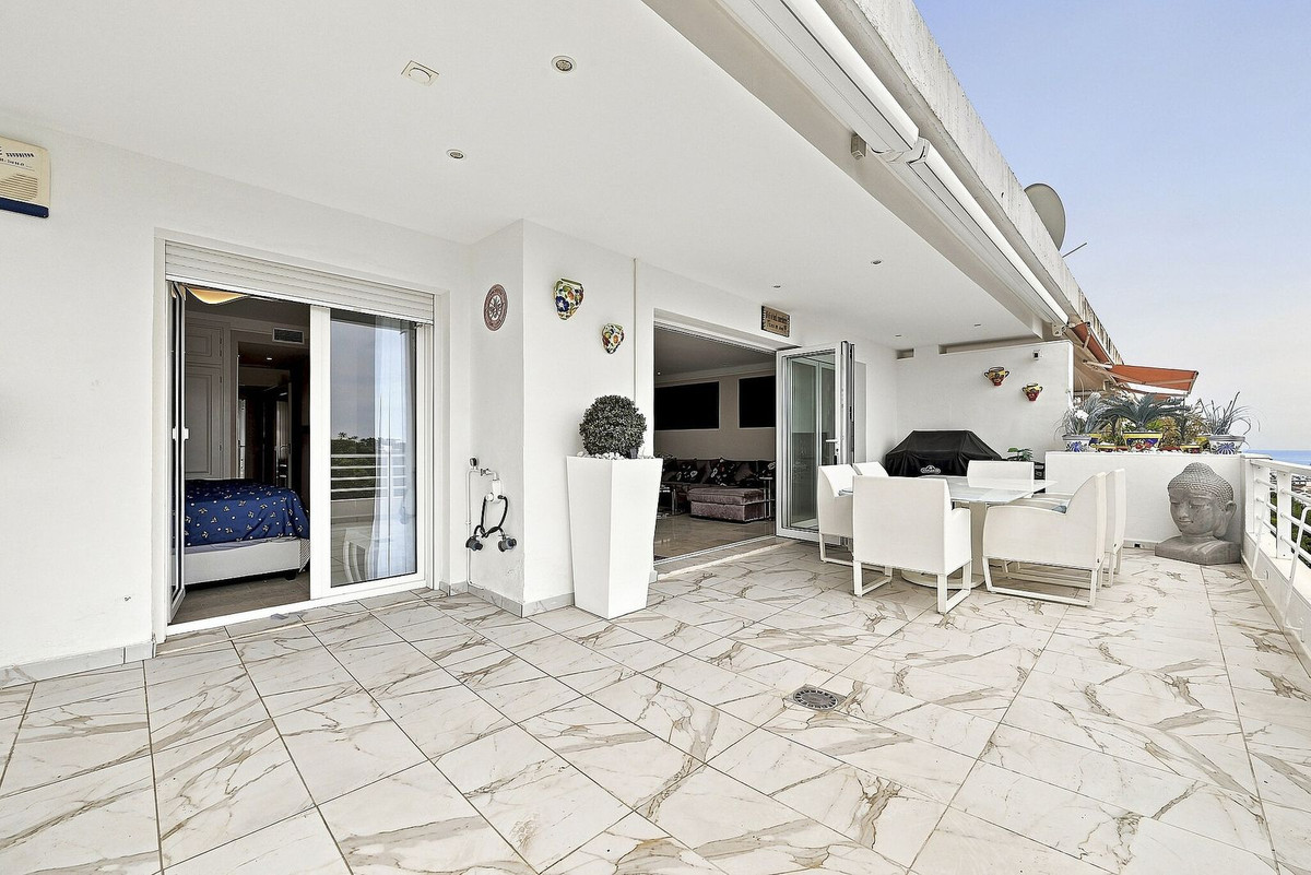 Appartement te koop in Benalmadena Costa | 3 slaapkamers H5479912