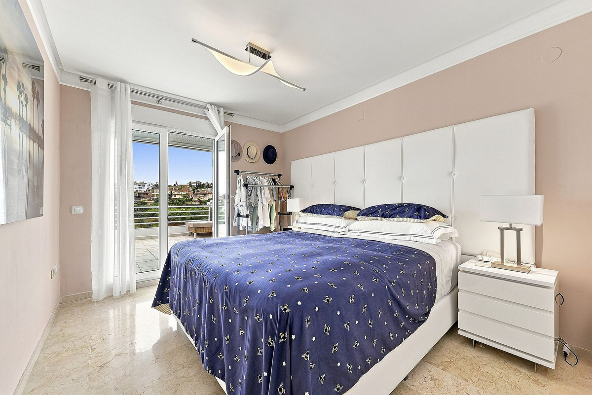 Appartement te koop in Benalmadena Costa | 3 slaapkamers H5479912