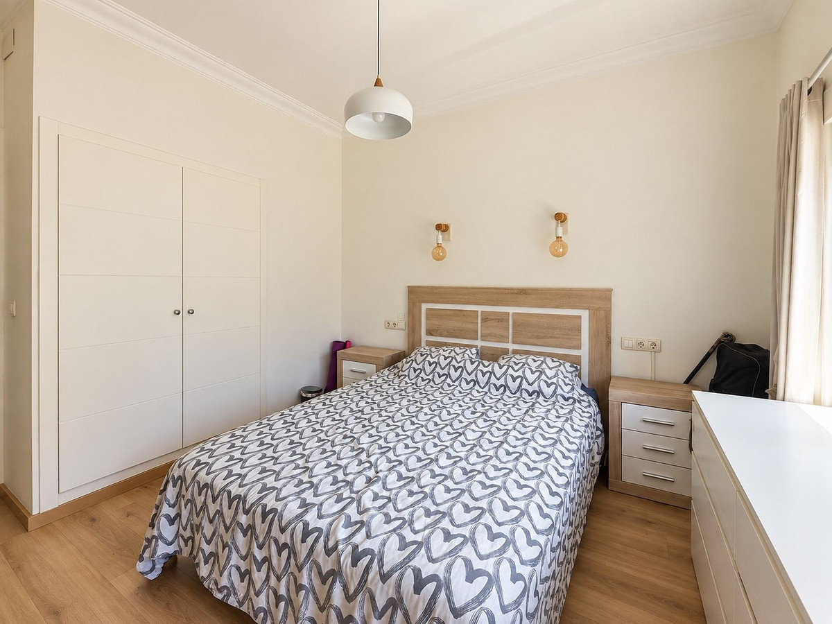 Appartement te koop in Benalmadena Costa | 2 slaapkamers H5481436