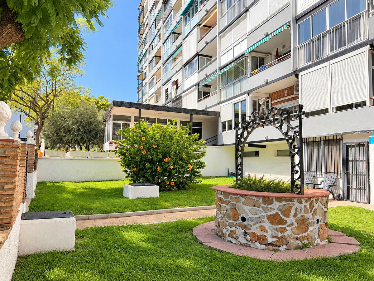 Appartement te koop in Benalmadena Costa | 2 slaapkamers H5481436