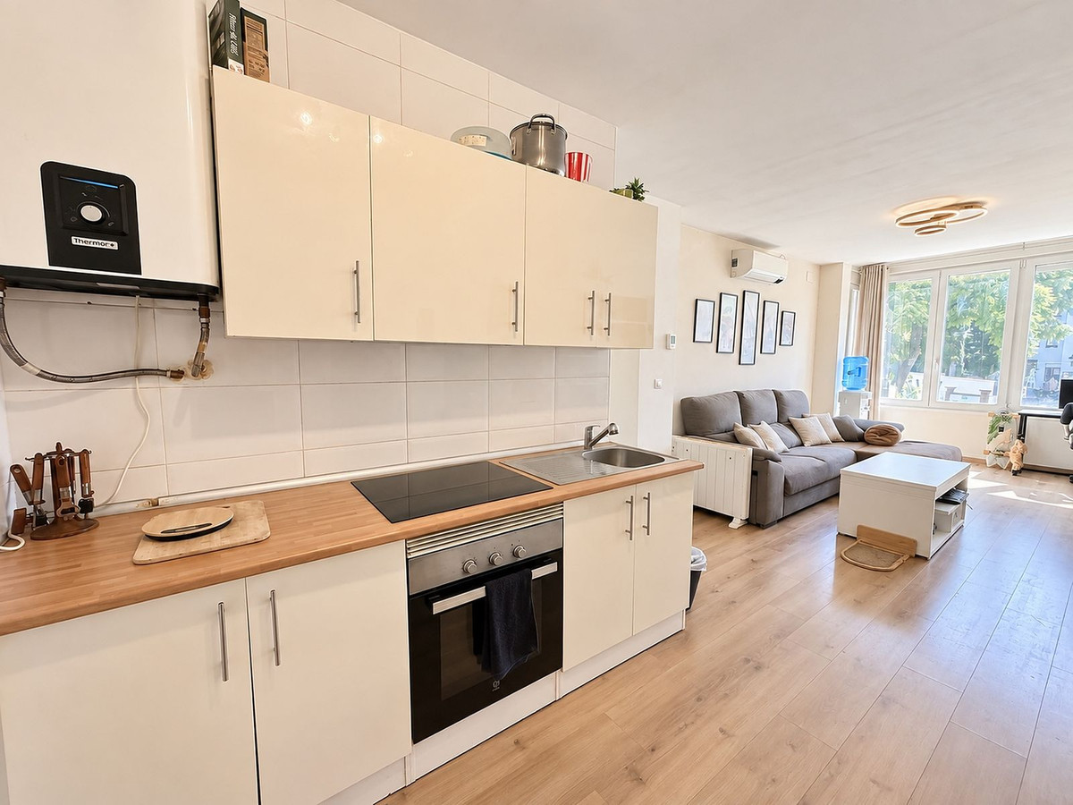Appartement te koop in Benalmadena Costa | 2 slaapkamers H5481436