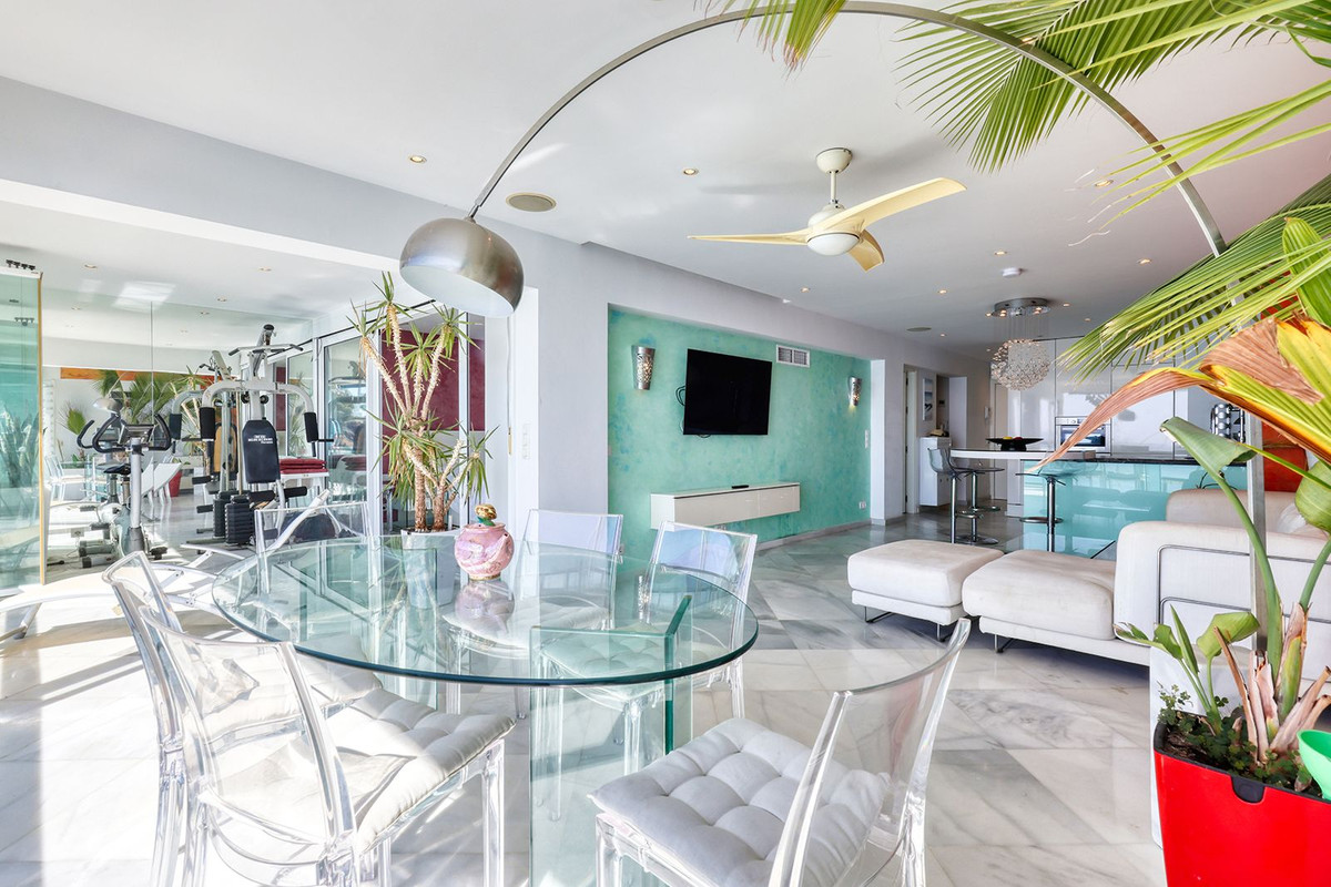 Appartement te koop in Benalmadena Costa | 2 slaapkamers H5484475