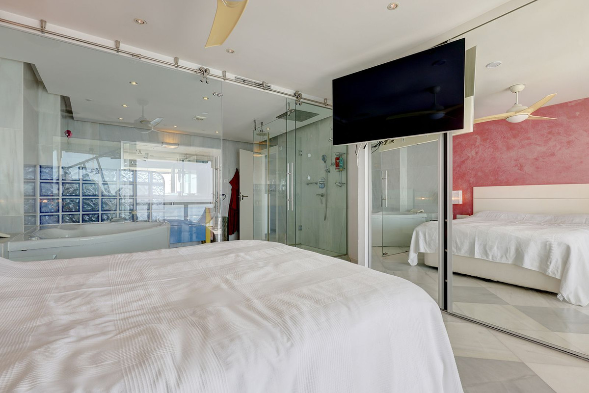 Appartement te koop in Benalmadena Costa | 2 slaapkamers H5484475