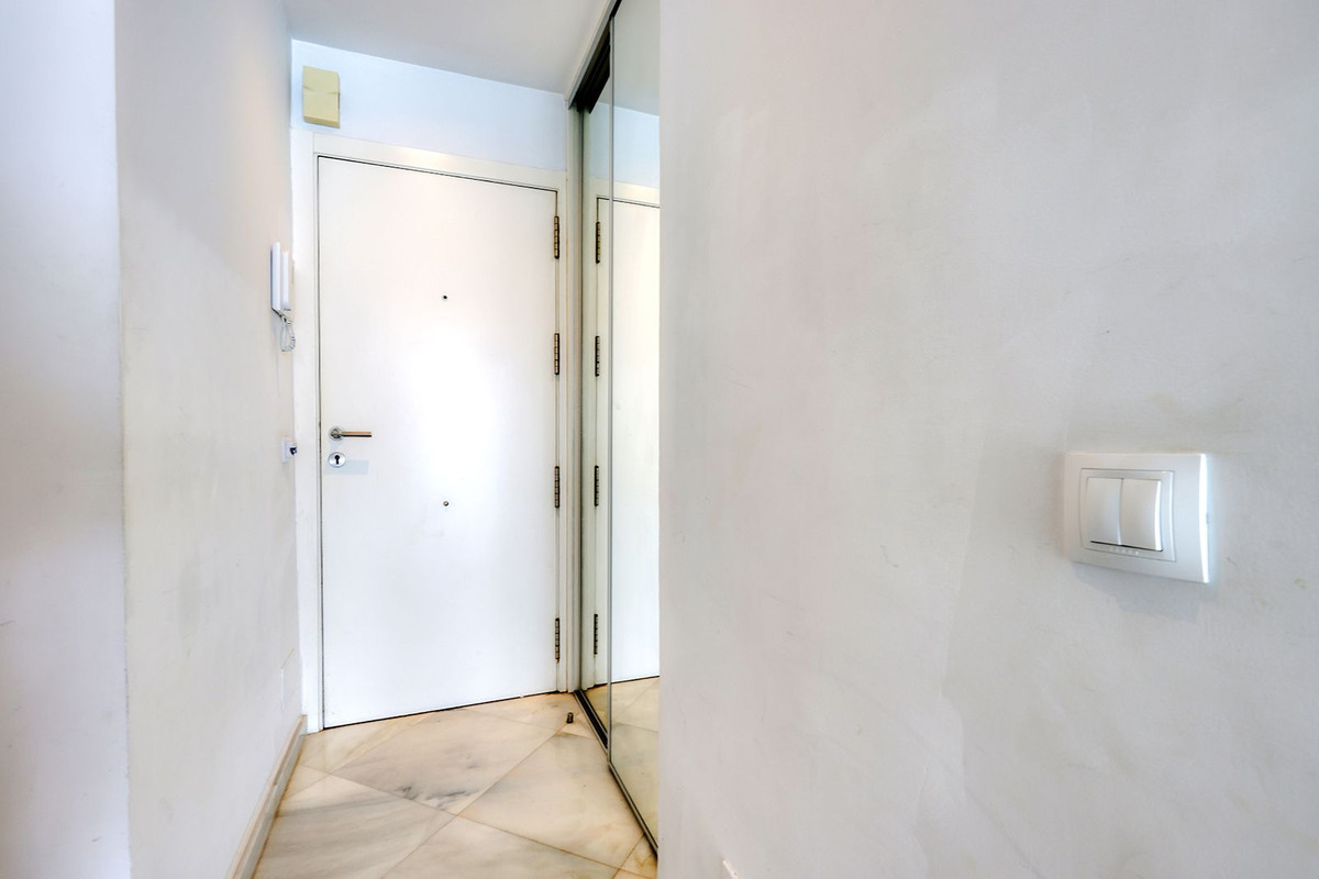 Appartement te koop in Benalmadena Costa | 2 slaapkamers H5484475