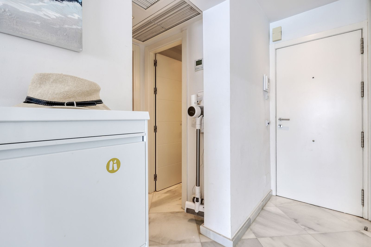 Appartement te koop in Benalmadena Costa | 2 slaapkamers H5484475