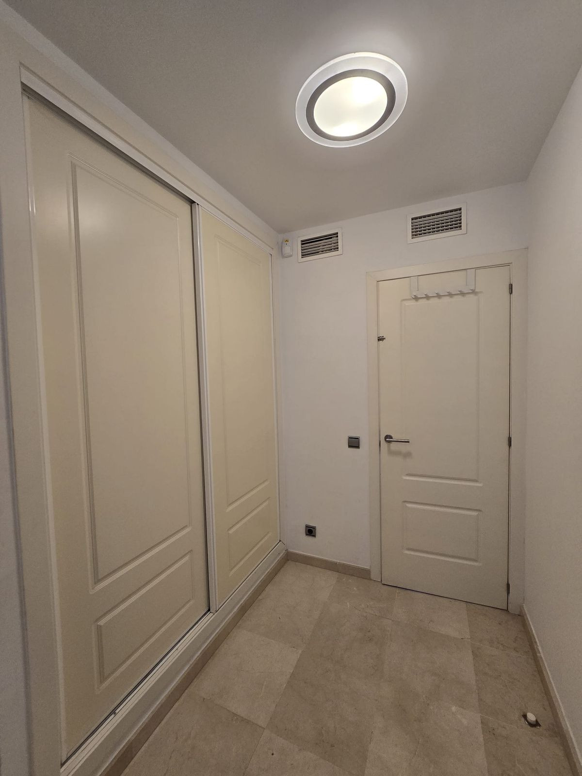 Appartement te koop in Benalmadena Costa | 1 slaapkamers H5496973