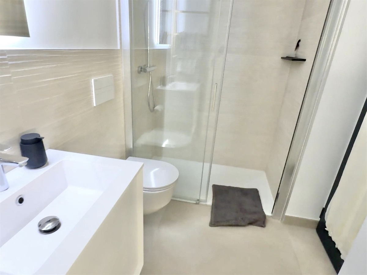 Appartement te koop in Benalmadena Costa | 2 slaapkamers H5516965