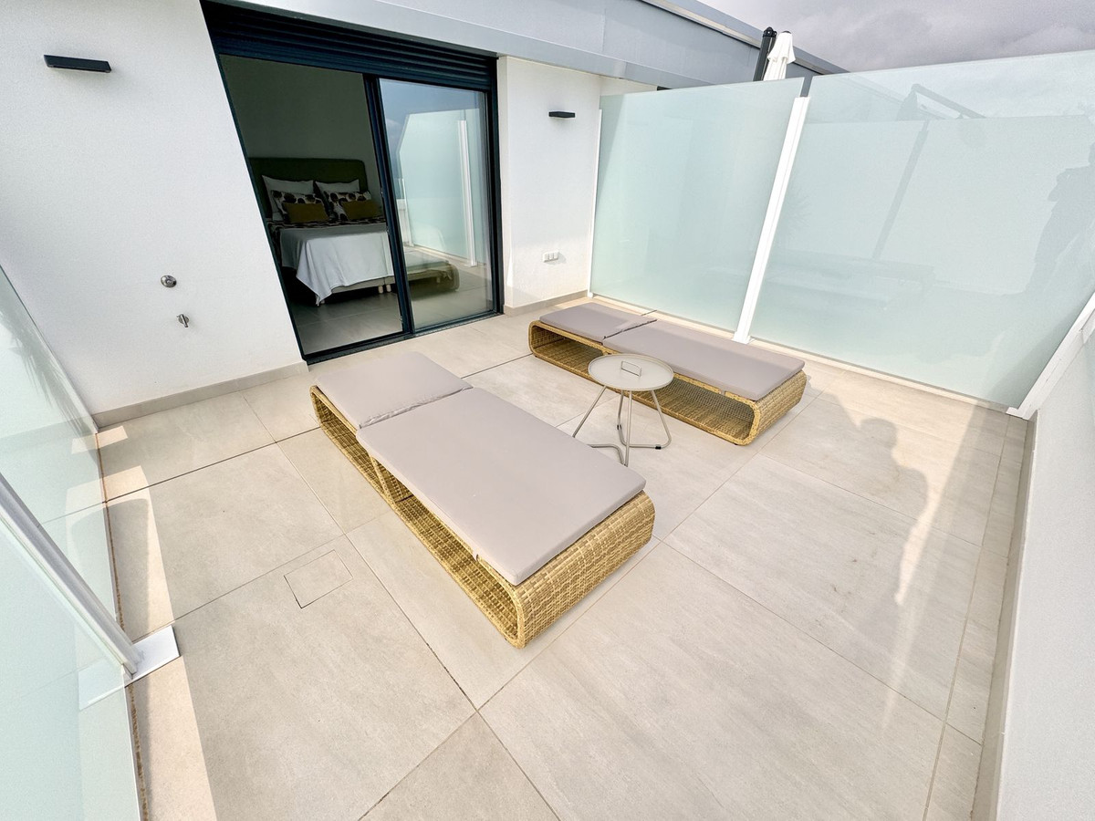 Appartement te koop in Benalmadena Costa | 2 slaapkamers H5516965