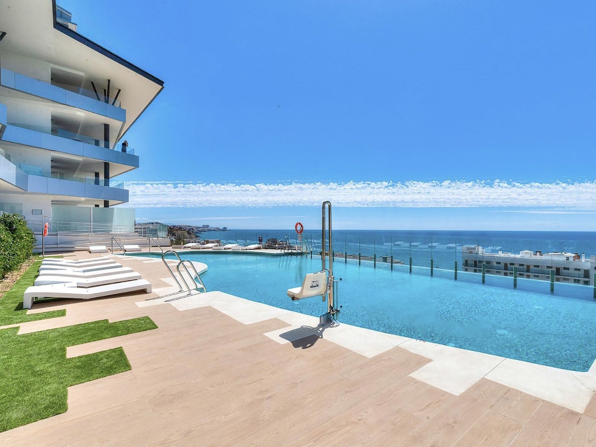 Appartement te koop in Benalmadena Costa | 2 slaapkamers H5516965