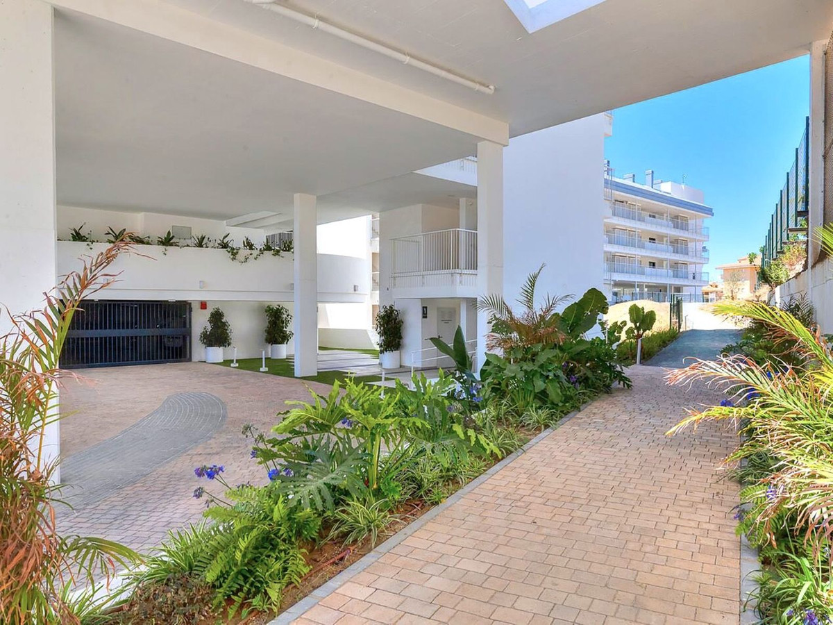 Appartement te koop in Benalmadena Costa | 2 slaapkamers H5516965