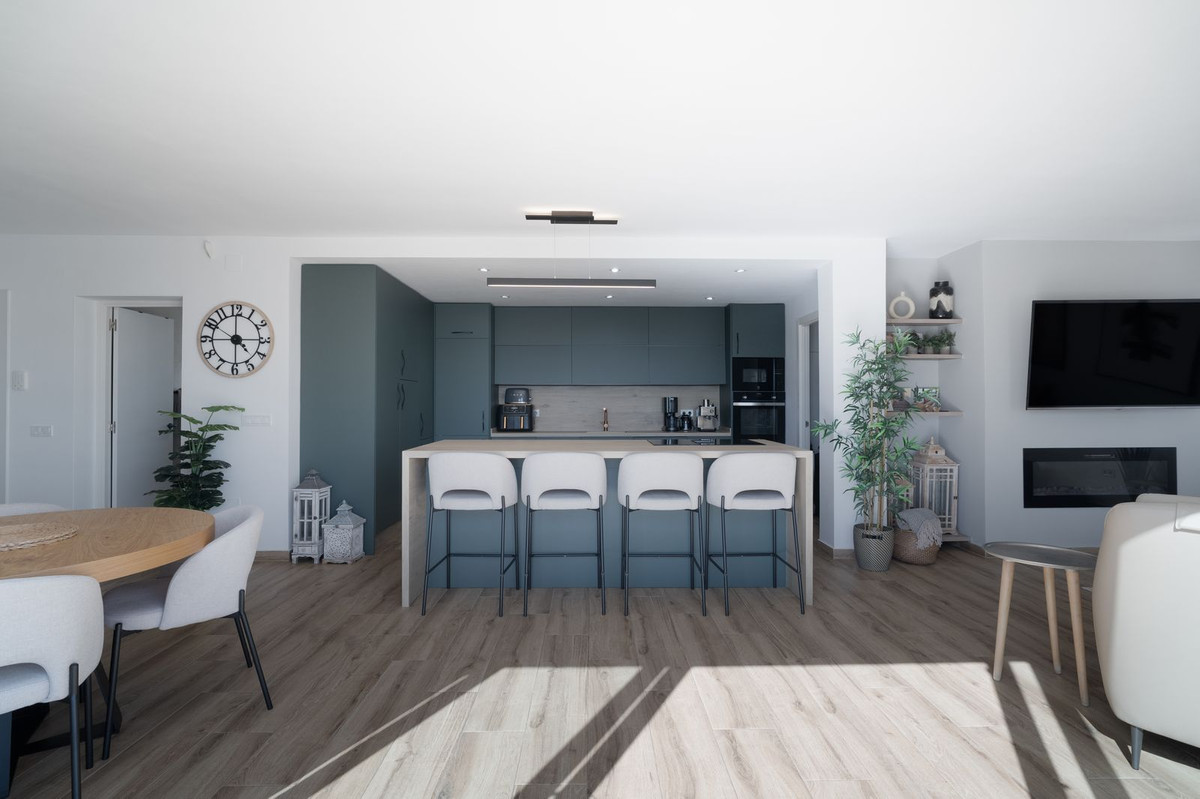 Appartement te koop in Benalmadena Costa | 5 slaapkamers H5526418
