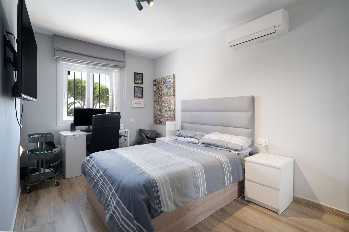 Appartement te koop in Benalmadena Costa | 5 slaapkamers H5526418