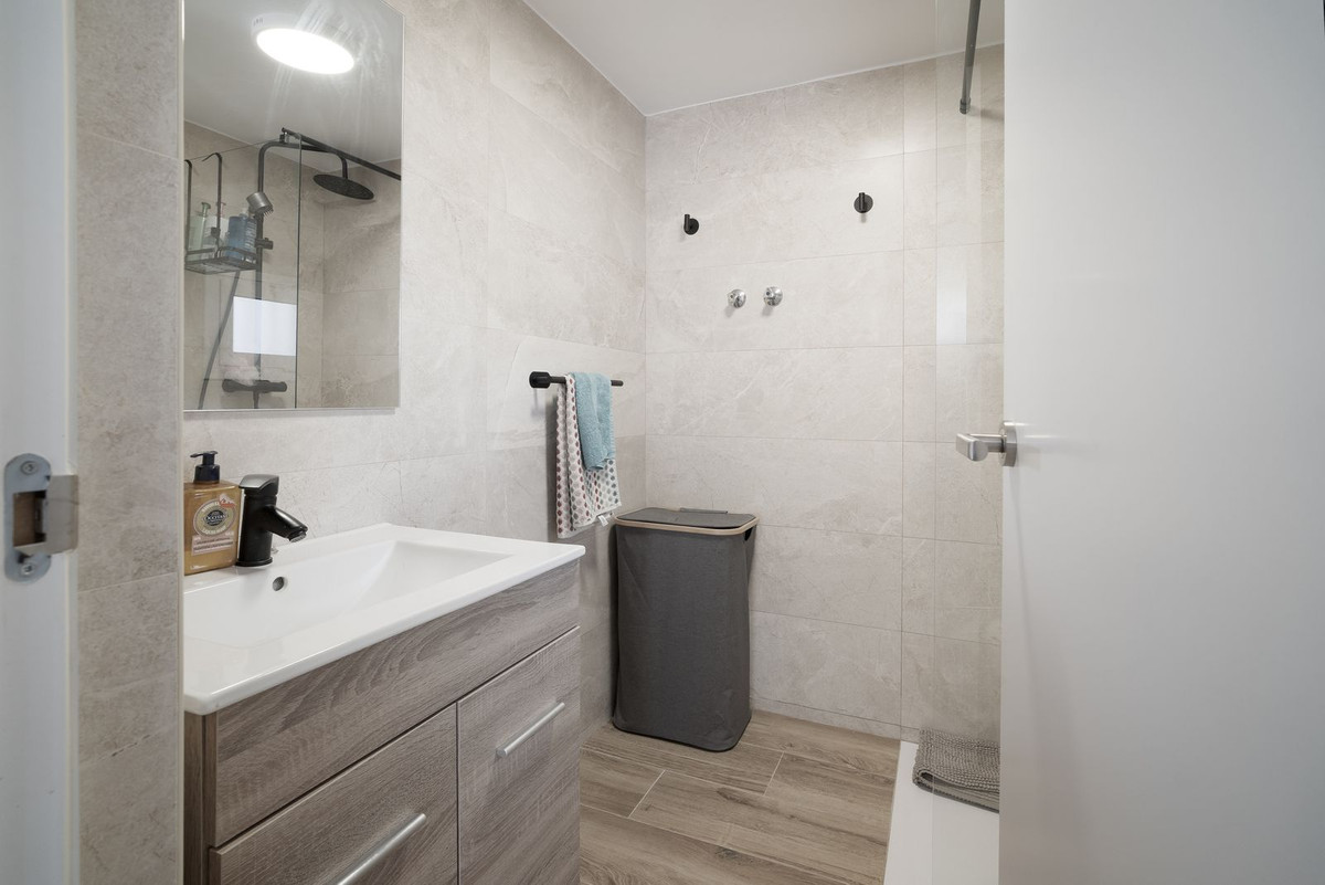 Appartement te koop in Benalmadena Costa | 5 slaapkamers H5526418