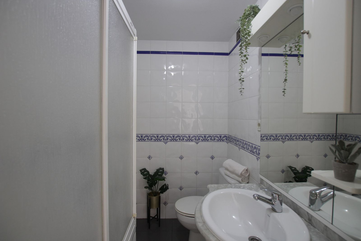 Appartement te koop in Benalmadena Costa | 2 slaapkamers H5530189