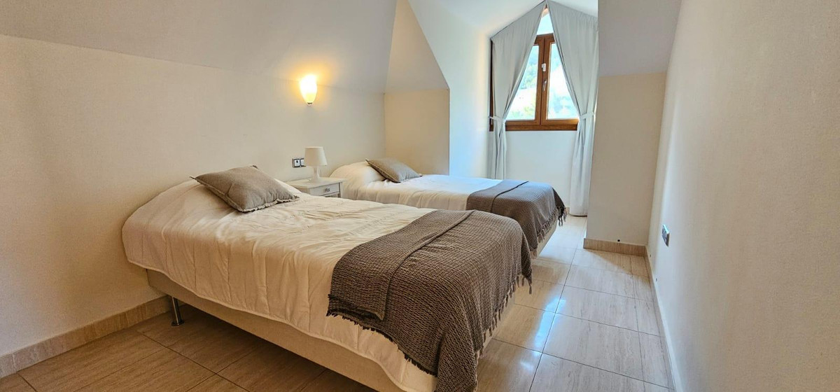 Penthouse in Benalmadena Pueblo-14