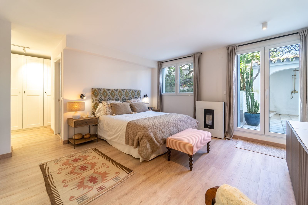 Property main view 44