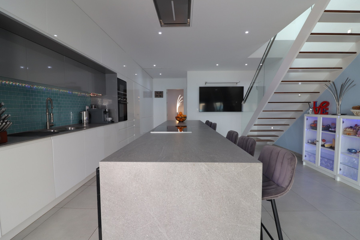 Appartement te koop in Benijofar | 4 slaapkamers H5461153