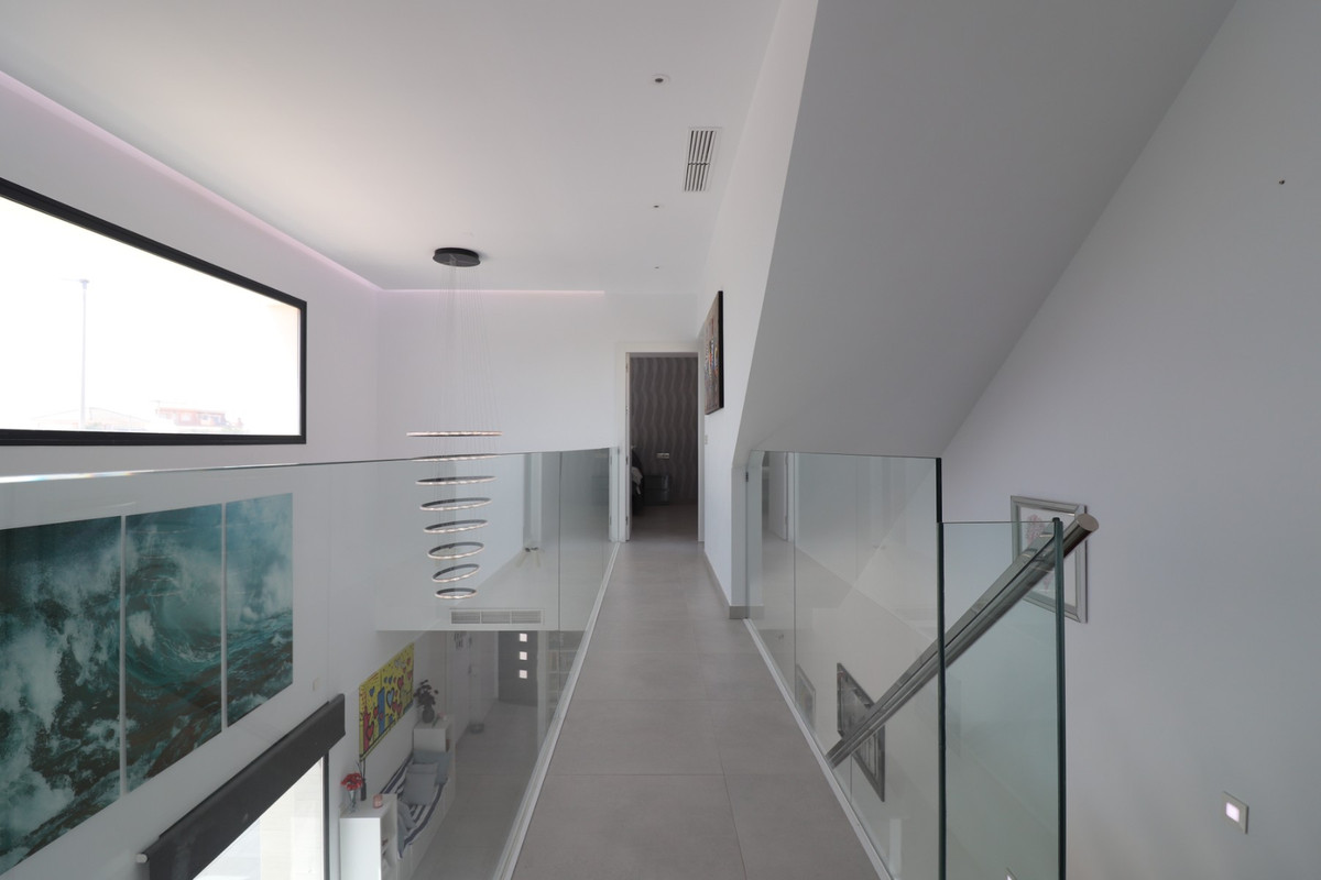 Appartement te koop in Benijofar | 4 slaapkamers H5461153