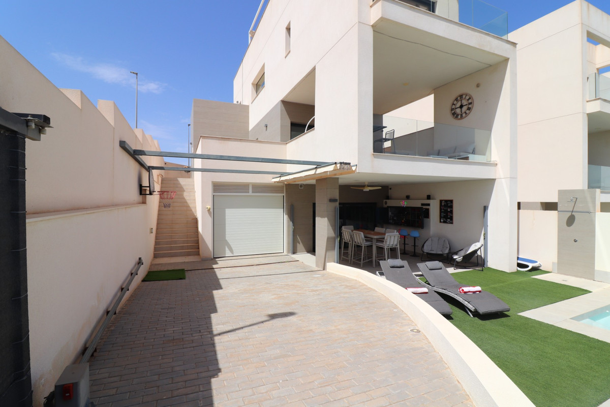 Appartement te koop in Benijofar | 4 slaapkamers H5461153