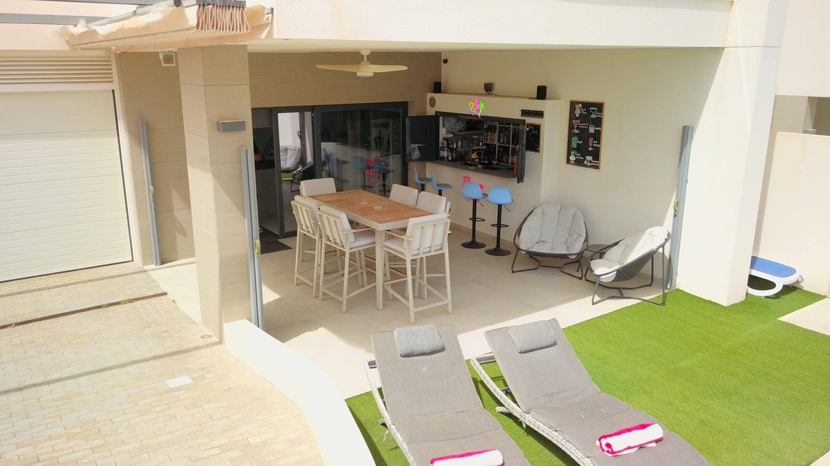 Appartement te koop in Benijofar | 4 slaapkamers H5461153