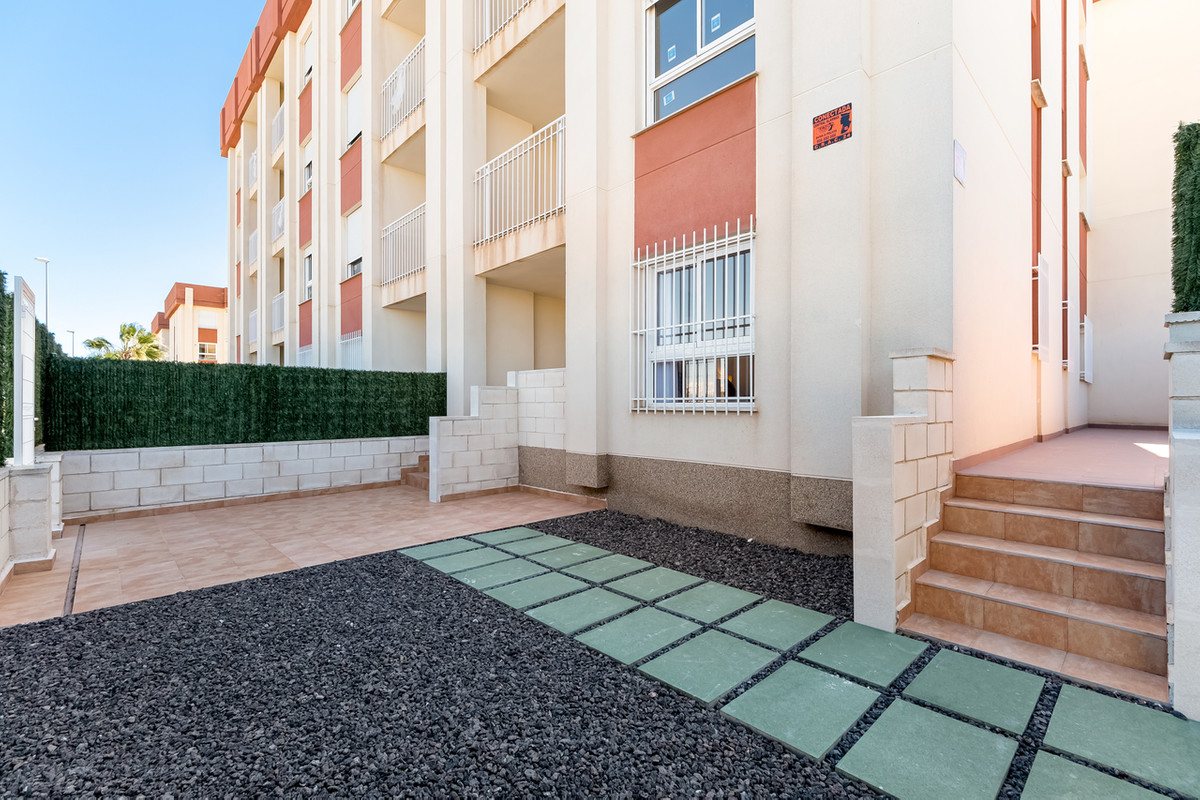 Appartement te koop in Cabo Roig | 1 slaapkamers H5126254