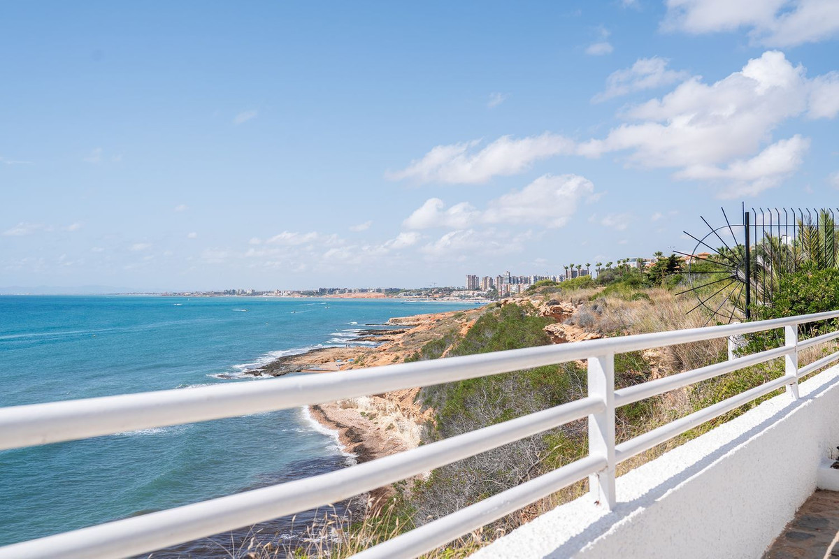 Appartement te koop in Cabo Roig | 2 slaapkamers H5296519