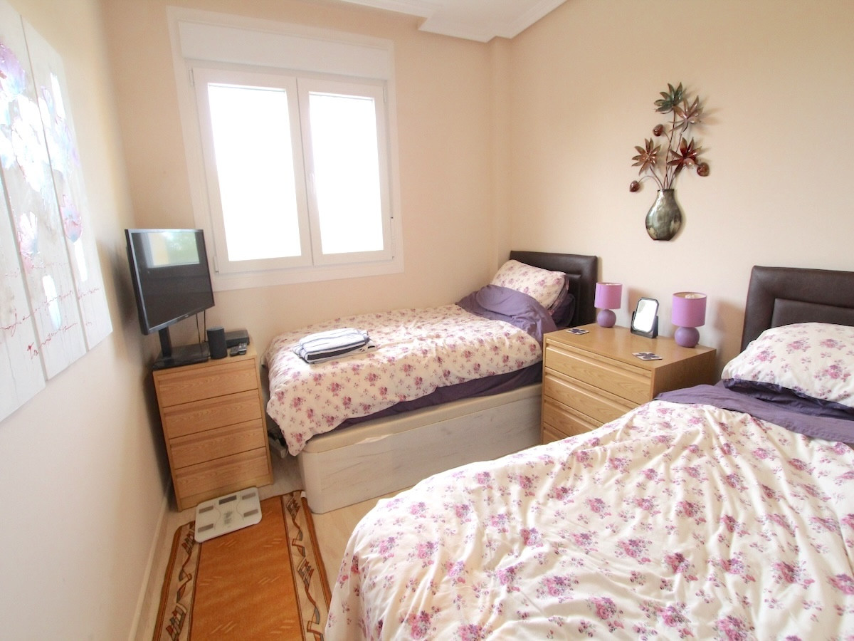 Appartement te koop in Cabo Roig | 2 slaapkamers H5297860