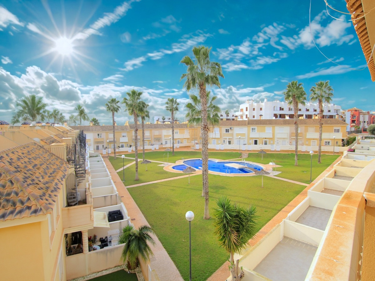 Appartement te koop in Cabo Roig | 2 slaapkamers H5297860