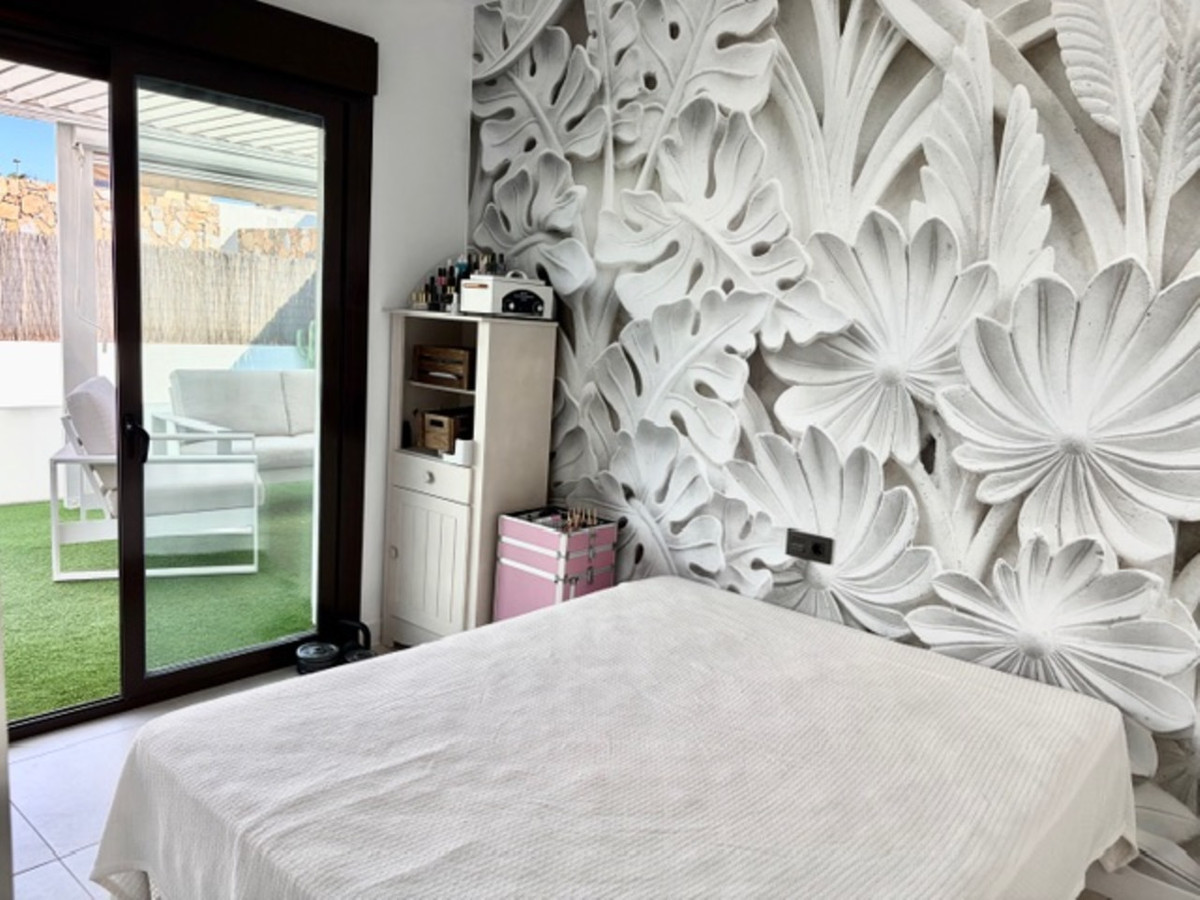 Appartement te koop in Cabo Roig | 3 slaapkamers H5318071