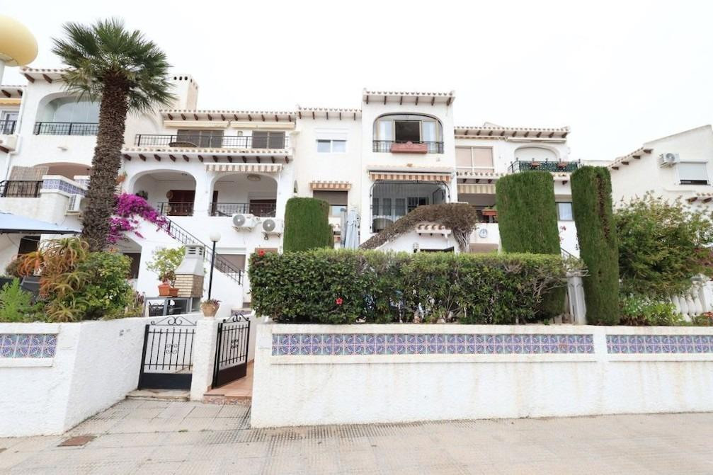 Duplex te koop in Cabo Roig | 4 slaapkamers H5330071