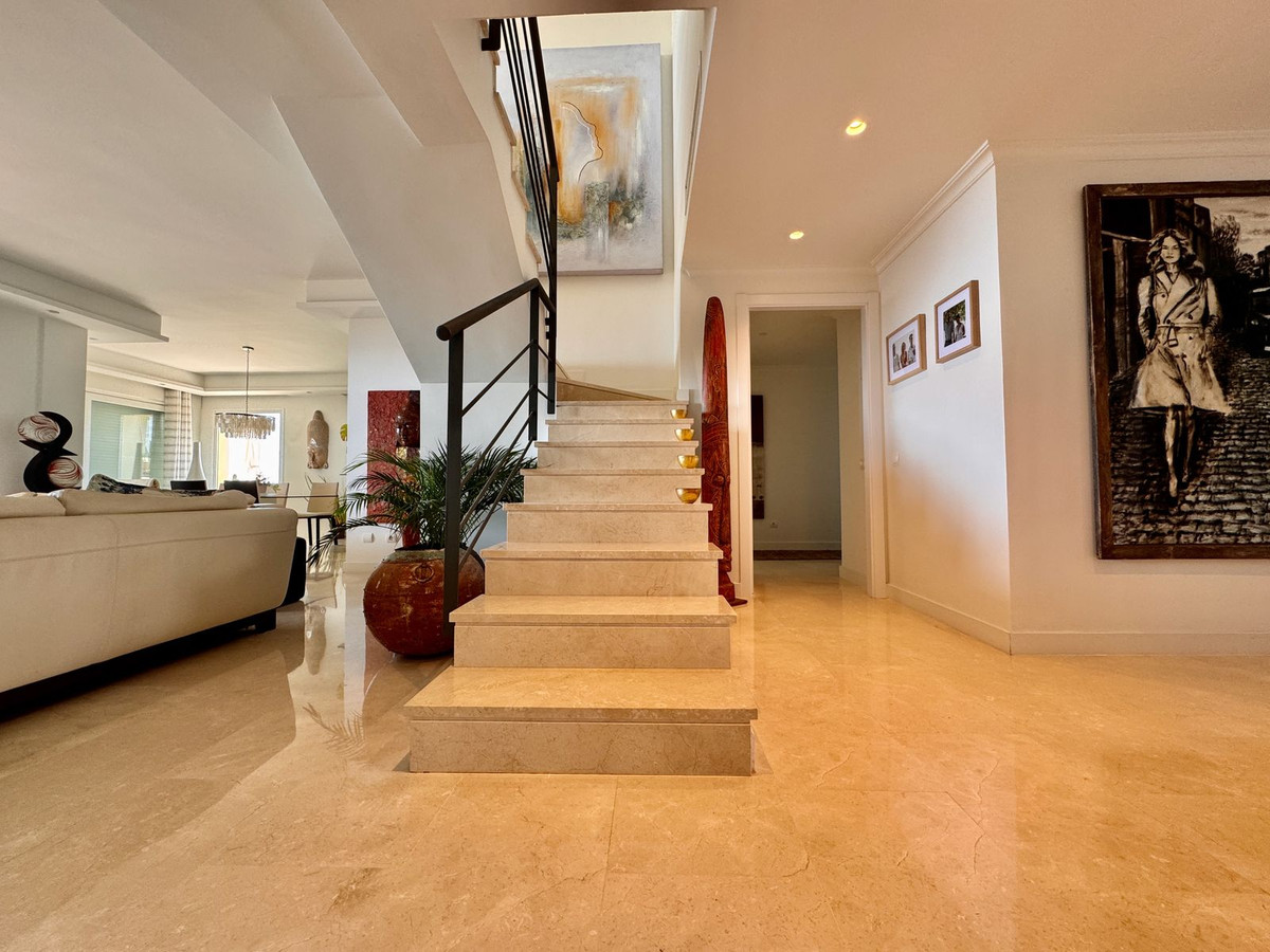Penthouse Duplex in Cabopino-3