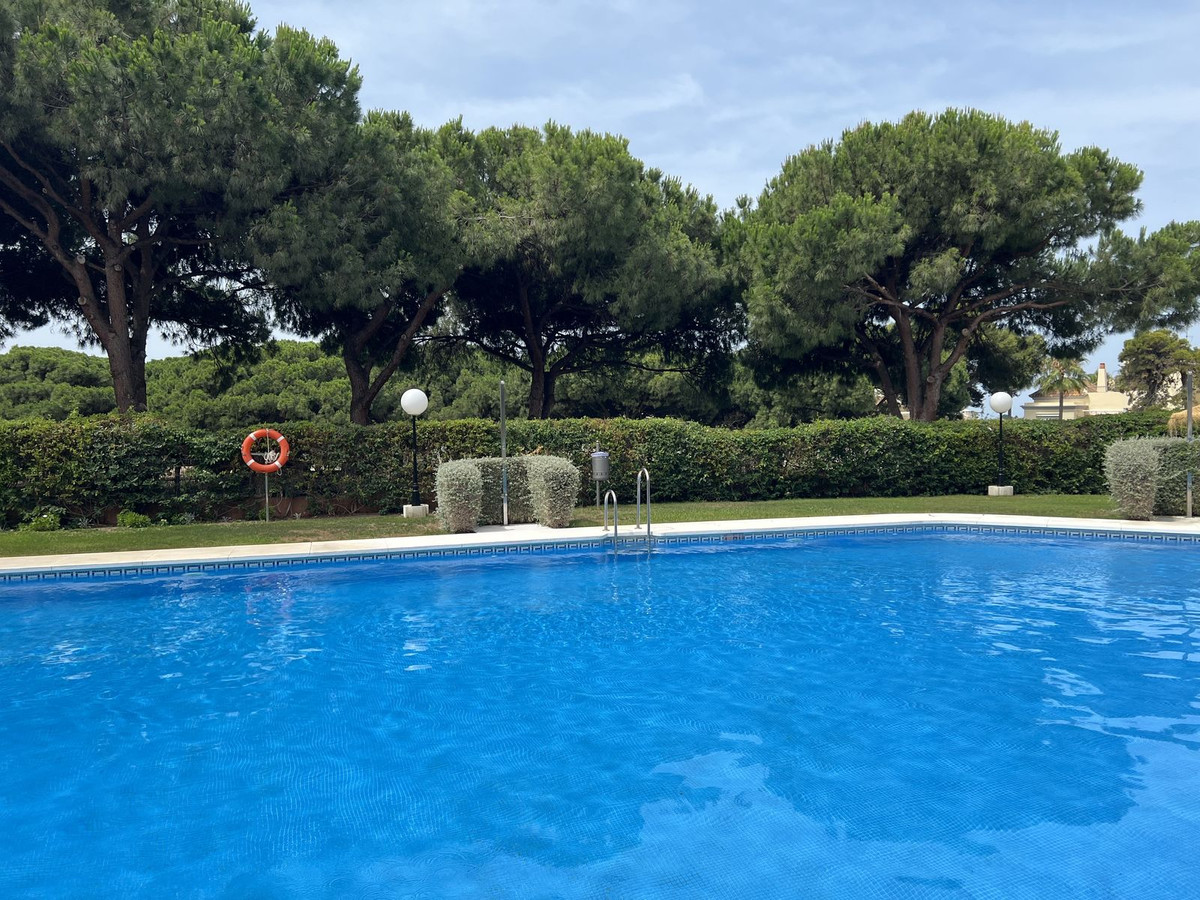 Appartement te koop in Cabopino | 3 slaapkamers H5075299