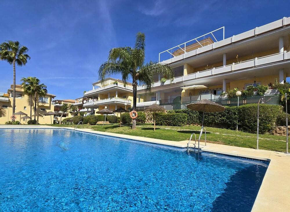 Appartement te koop in Cabopino | 3 slaapkamers H5080291